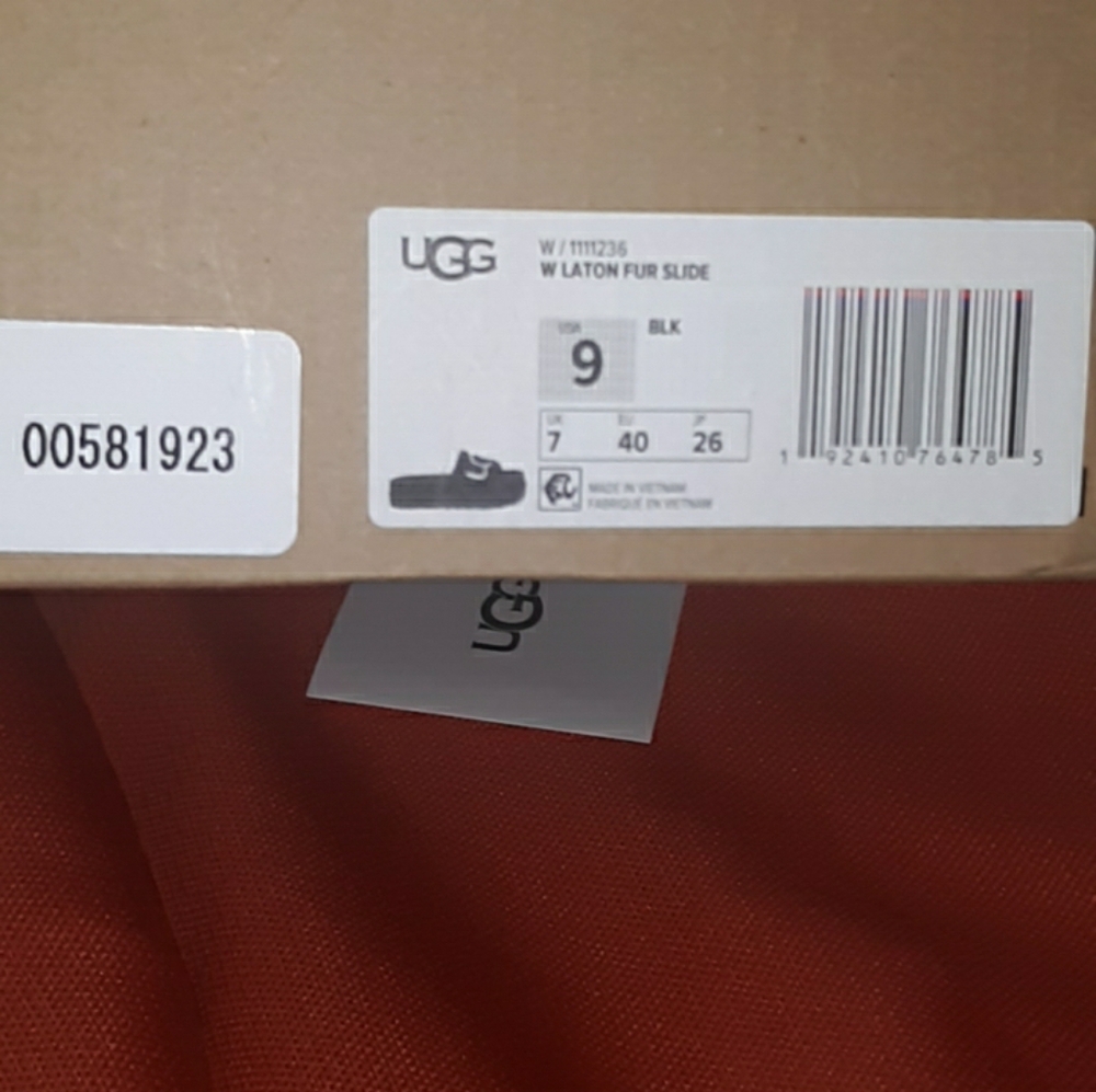 UGG SLIDES - Picture 7 of 7